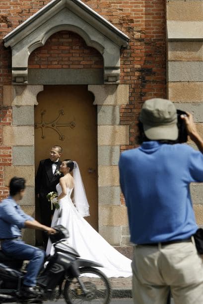 Si no quieres destruir tu vestido puedes escoger un escenario más ameno pero igual fuera de lo conservador.