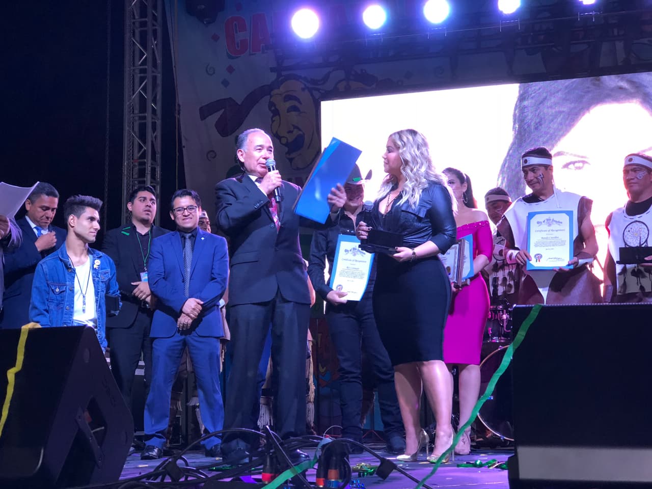 También fue nombrada
<b>'Reina del Carnaval Primavera' </b>de la ciudad de
<b>Huntington Park</b>.