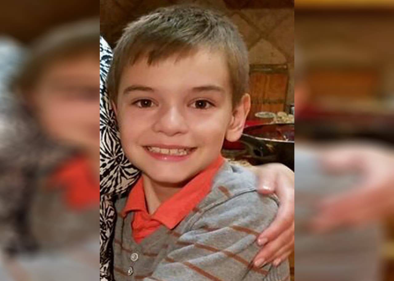 Alerta Amber: buscan a este niño de 9 años tras el asesinato de su madre en California