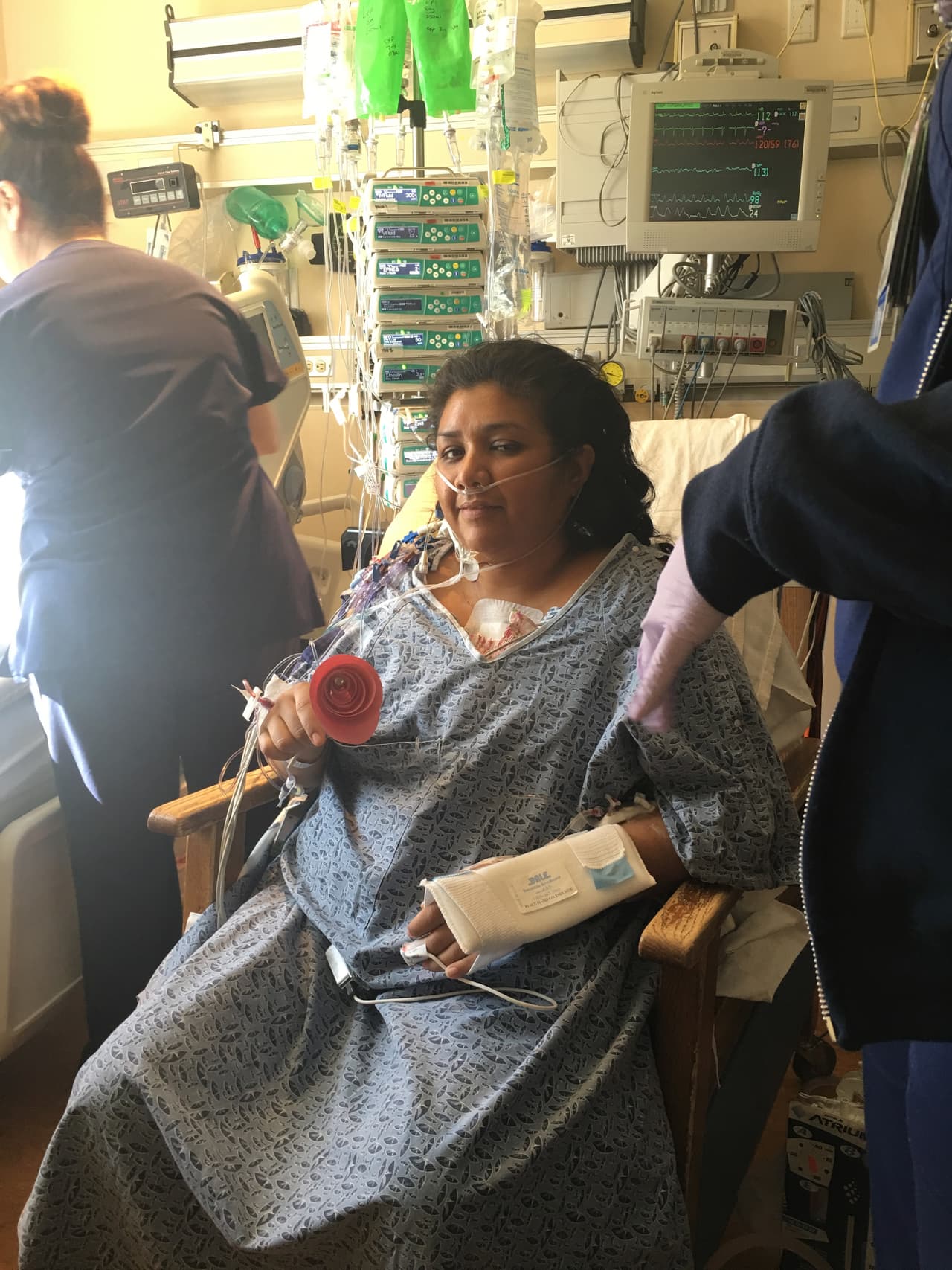 Joelle Yánez había sido diagnosticada con una enfermedad cardíaca relacionada con el embarazo que conduce, en muchos casos, a un trasplante de corazón: la 
<a href="https://medlineplus.gov/spanish/ency/article/000188.htm" target="_blank">miocardiopatía periparto</a>.