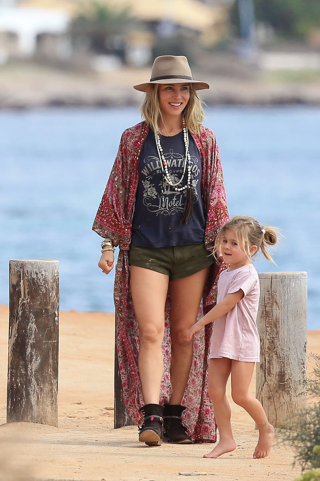 Elsa Pataky se encuentra de vacaciones en Formentera.