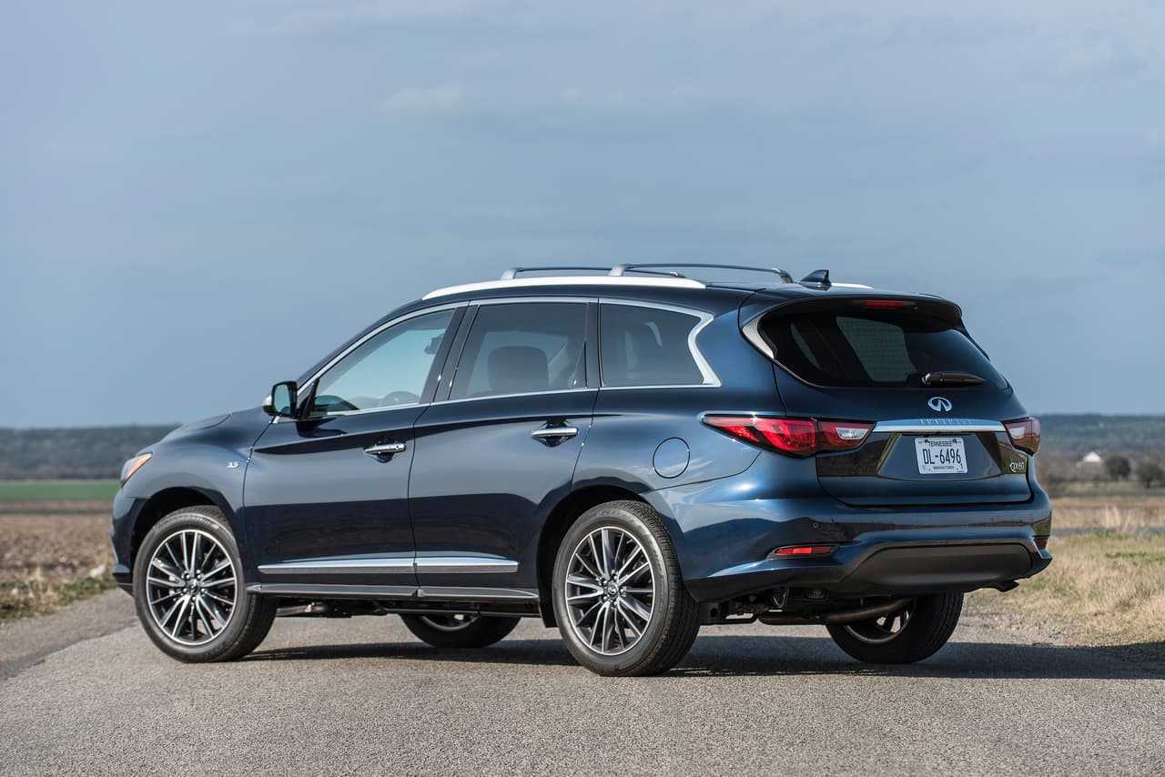 The 2017 INFINITI QX60, a core model in the company's lineup, continues to blend luxury and function with an uncanny grace. This 7-passenger INFINITI continues to be offered with front-wheel drive or with INFINITI's Intelligent All-Wheel Drive.