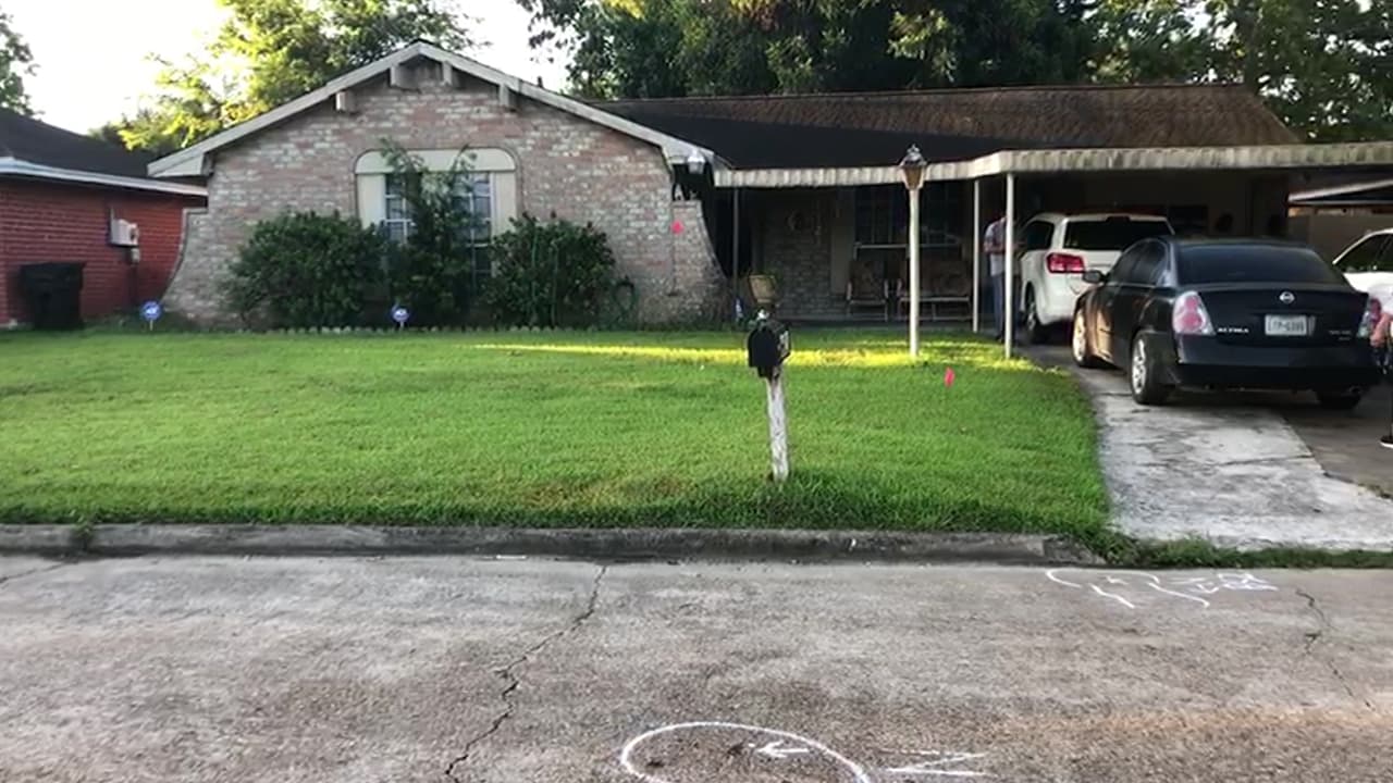 En la vivienda de los esposos Reyes se estaban quedando otros familiares que habían venido de fuera de la ciudad por el fallecimiento de la madre de la señora Rosalba.