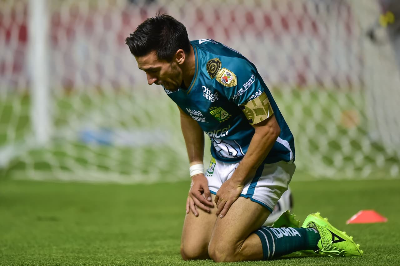 Navarro se queja sobre trato a futbolistas mayores de 30 años