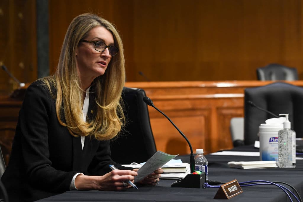 ¿Camisetas de la WNBA recordando víctimas de acoso sexual o violencia policial? Una senadora pro-Trump se opone