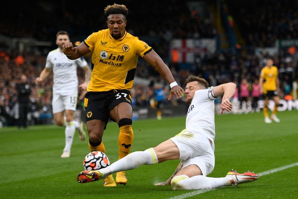 Rodrigo Moreno no desaprovecha el penal que le regalaron al inuti 90+4 y hace que el Leeds United y el Wolverhampton empaten 1-1 y dividan los puntos.