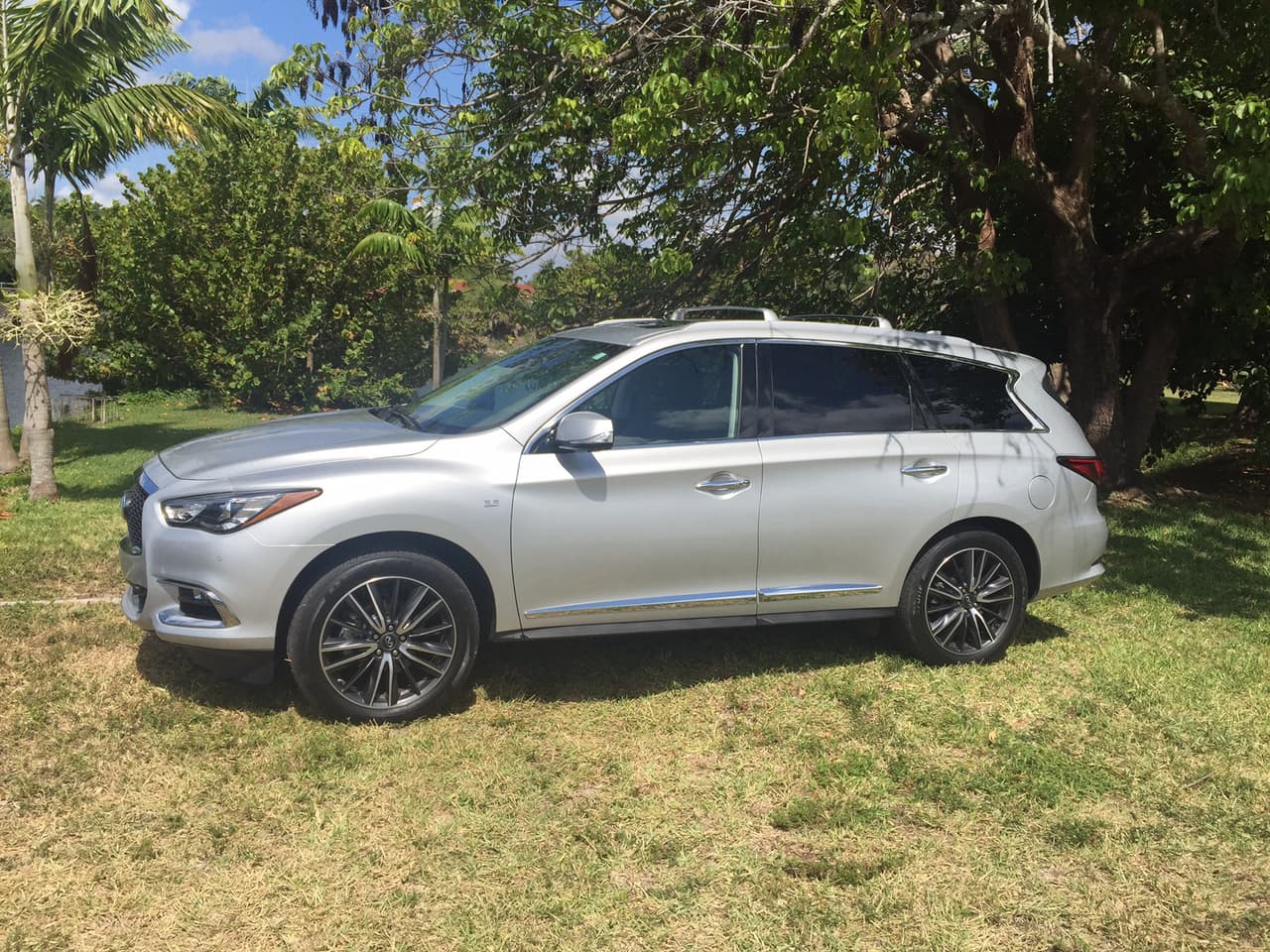 Prueba: Infiniti QX60 2017, una modesta camioneta de lujo