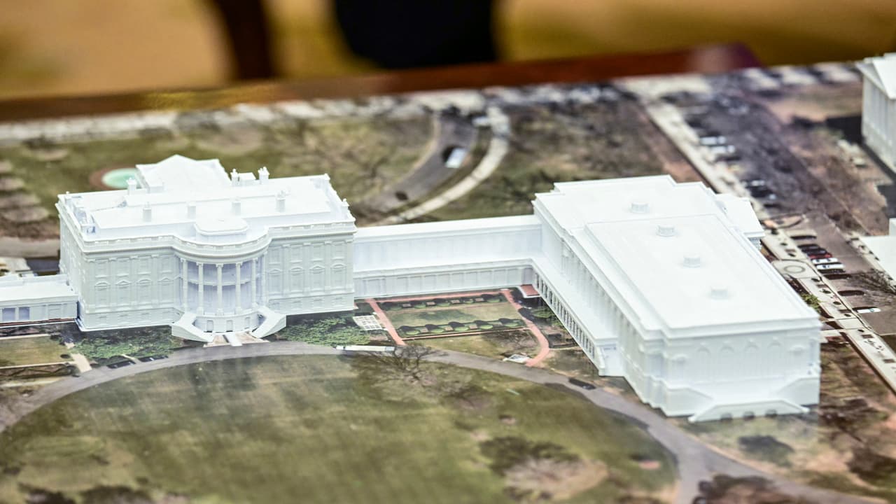 La Casa Blanca despide a junta supervisora de obras presidenciales en DC