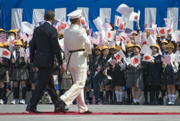 Japón le ha dado una bienvenida pacífica al presidente Obama.