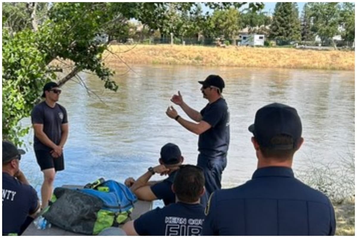Son 20 miembros de Búsqueda y Rescate, más 60 personas del Departamento de Bomberos, los que recibieron el entrenamiento. Cada miembro del Departamento está capacitado para rescates rápidos en el agua.