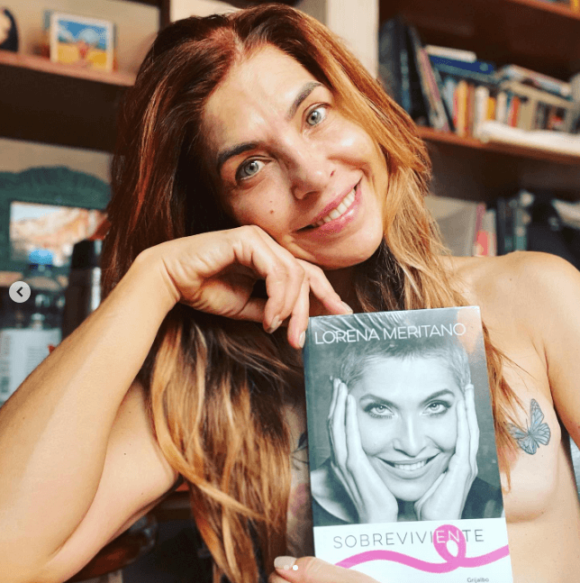 La actriz no dudó en compartir este proceso y en su Instagram ha publicado varias fotos de su cuerpo a través de la enfermedad: desde las cicatrices de sus senos hasta su semblante tras las quimioterapias. Asimismo, sacó su libro ‘Sobreviviente’.