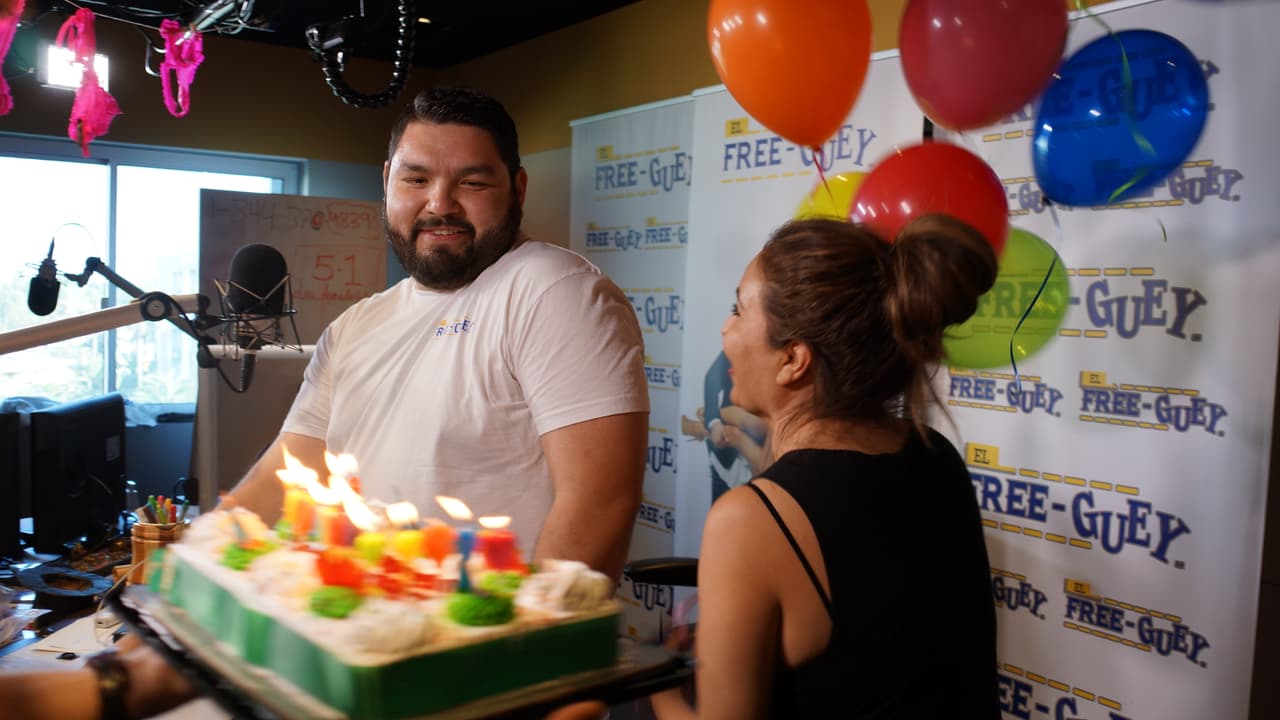 El locutor no se imaginaba lo que La Bronca y el Compa Ivan le tenian preparado.