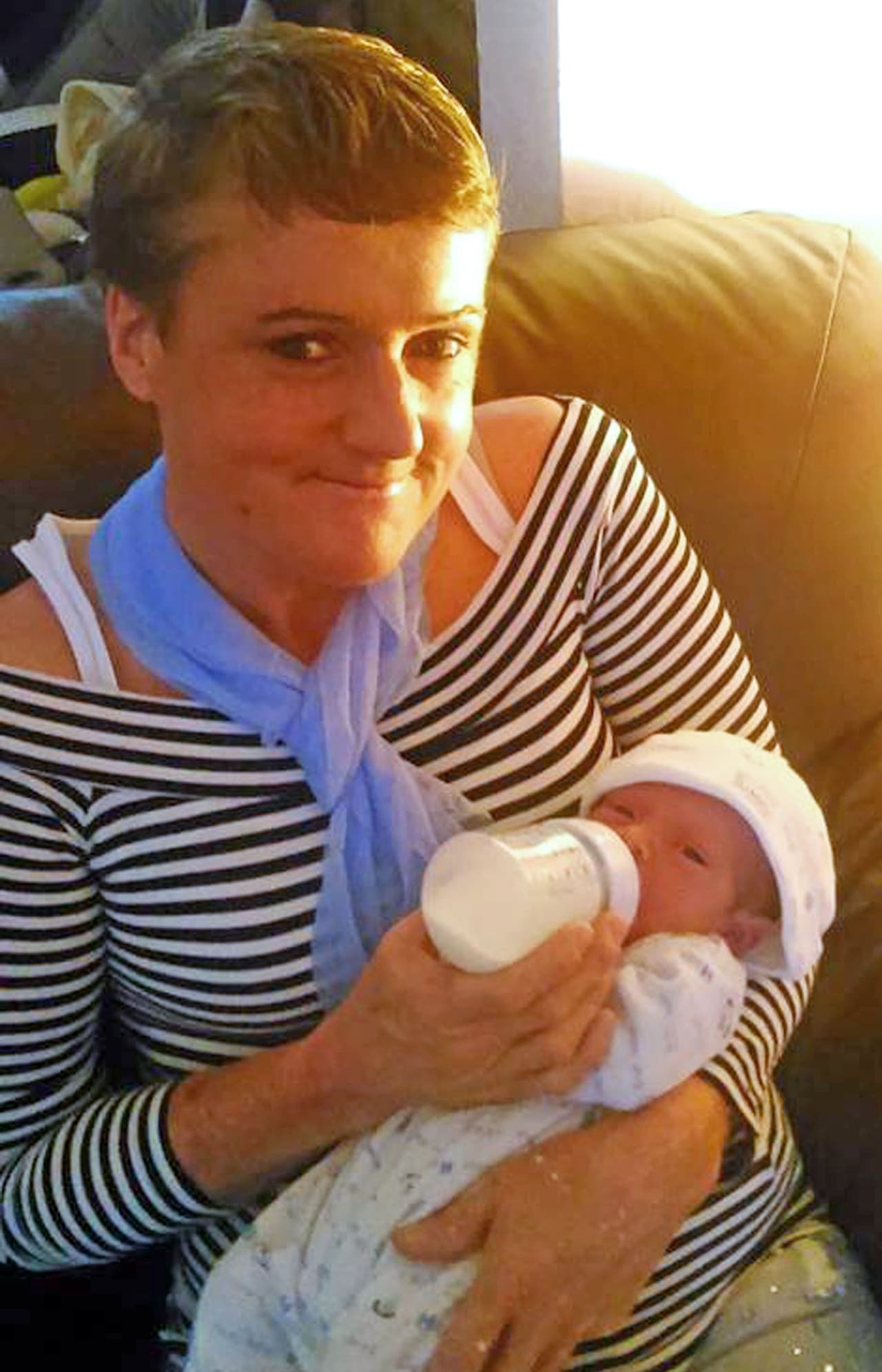 Amanda Jessup despertó un día sintiendo terribles cólicos, fue al hospital… ¡y le dijeron que estaba a punto de dar a luz!