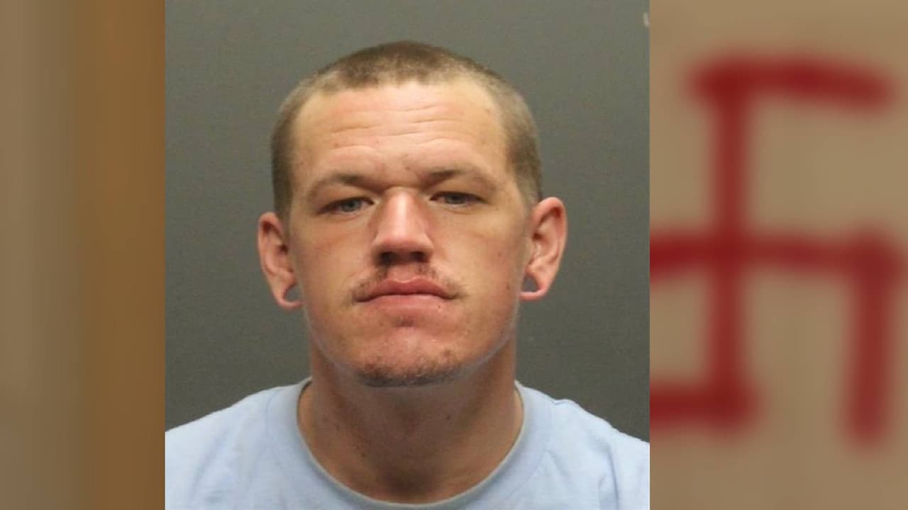 Policía hace arresto en relación con un caso de odio y vandalismo contra una sinagoga de Tucson