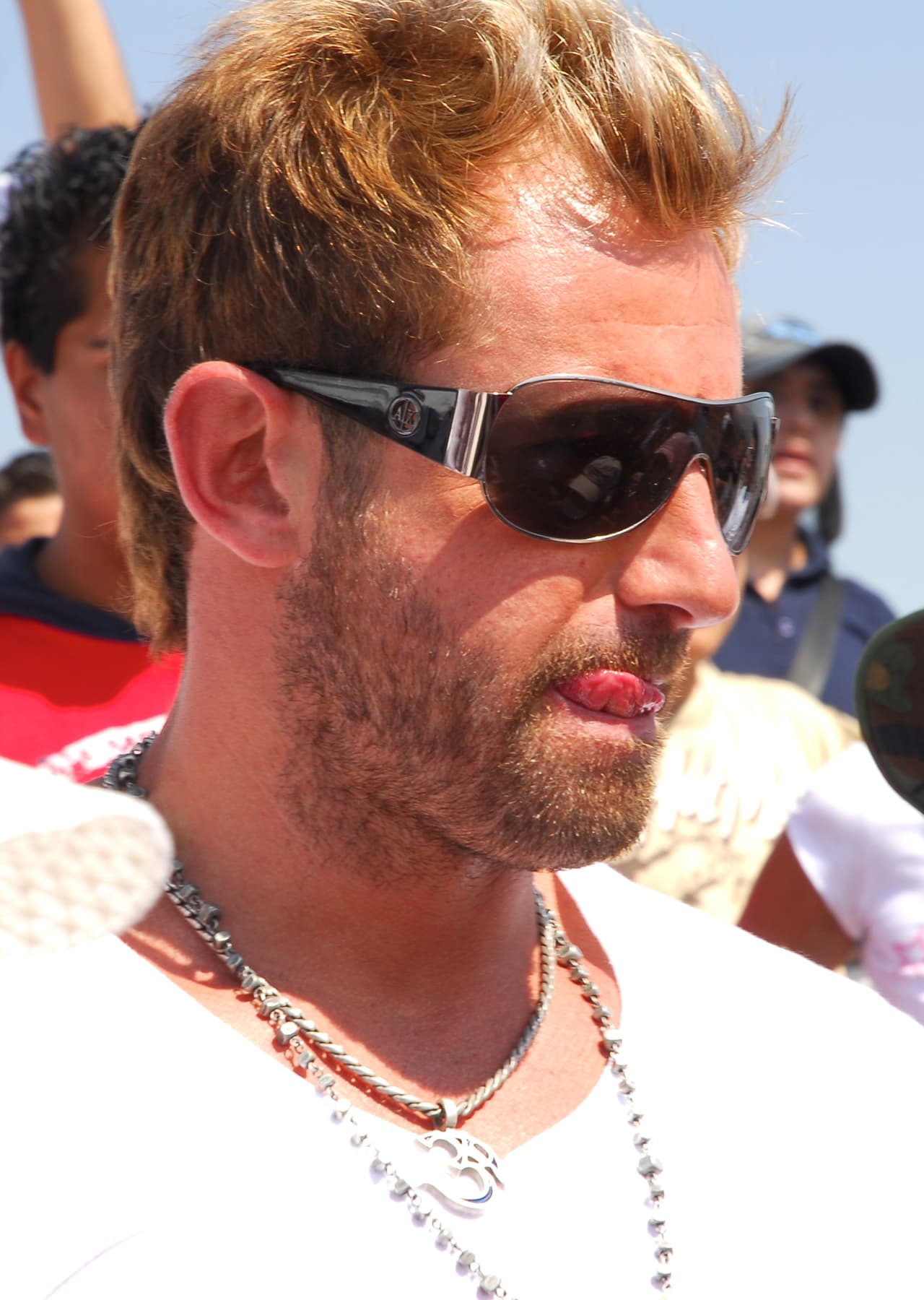 En agosto de 2004, Soto confirmó a los medios de comunicación que su relación con Martha Julia había llegado a su fin, a pesar del amor que aún sentían el uno por el otro. Se dijo en ese momento que el motivo de su rompimiento había sido una infidelidad.