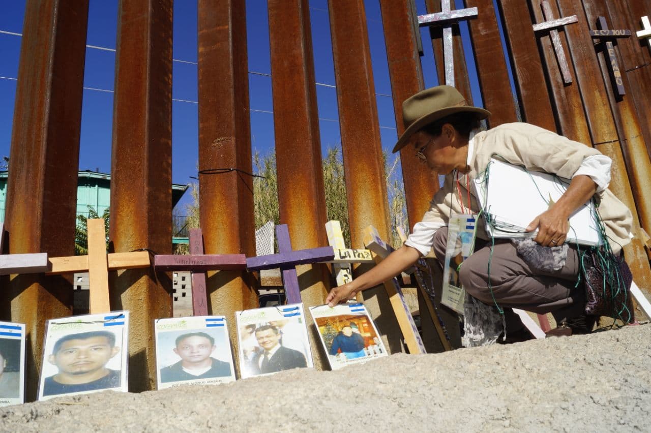 Caravana de madres centroamericanas en busca de familiares desaparecidos llega a la frontera de Arizona