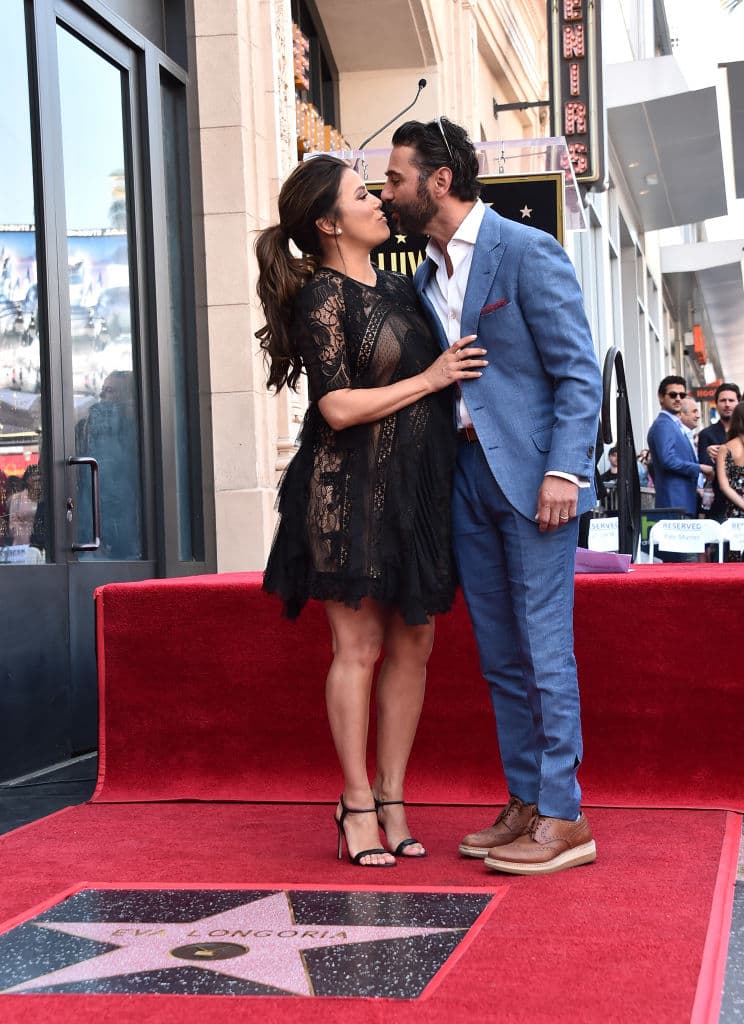 La lista muy pronto crecerá, pues hay otras famosas que en las próximas semanas se convertirán en madre. Tal es el caso de Eva Longoria, quien a sus 43 años debutará como mamá al lado de su esposo José Bastón.