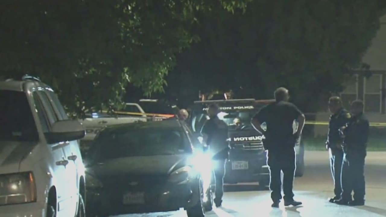 Muere una mujer luego de ser hallada con heridas de bala en una vivienda del norte de Houston