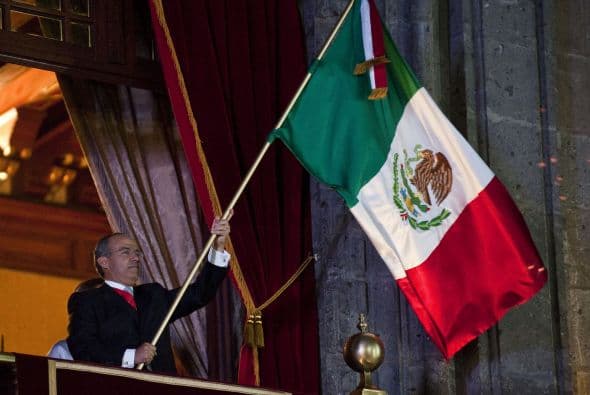 No queda duda que uno de los grandes situaciones que provocaron grandes criticas al gobierno calderonistas fueron los festejos del Bicentenario de la Independencia de México y el centenario de la Revolución mexicana,