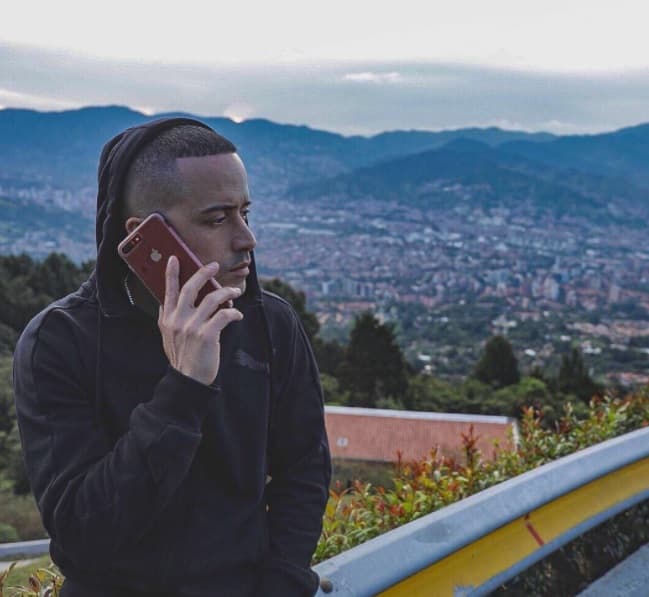 <b>Yandel </b>compartió una oración de la Biblia, Filipenses 4:13 : "Todo lo puedo en Cristo que me fortalece".