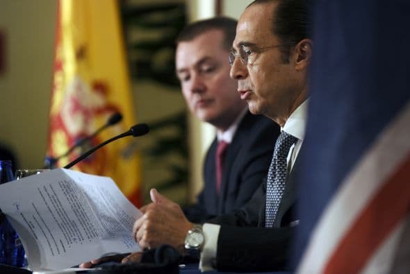 El presidente de Iberia, Antonio Vázquez, y el consejero delegado de British Airways, Willie Walsh, ocuparán los mismos cargos en IAG.