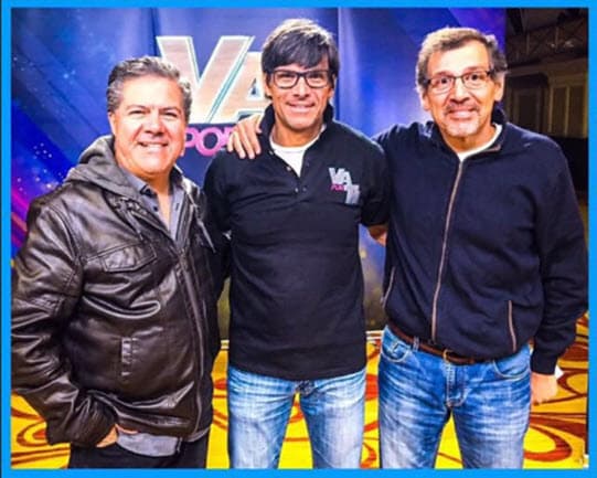 Santiago Galindo comenzó su carrera como productor en cine, para después dedicarse por completo a la televisión. 'Al norte del corazón' (1997) y 'Amy, la niña de la mochila azul' (2004). Sin embargo, en la última década los reality shows que produjo al lado de su primo Rubén Galindo fueron los que le dieron el reconocimiento, entre ellos se encuentran: 'Bailando por un sueño', Pequeños Gigantes y Mira Quién Baila.