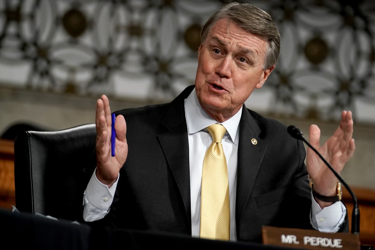 Cómo unas acusaciones de antisemitismo pueden hacer tambalear la reelección del republicano Perdue