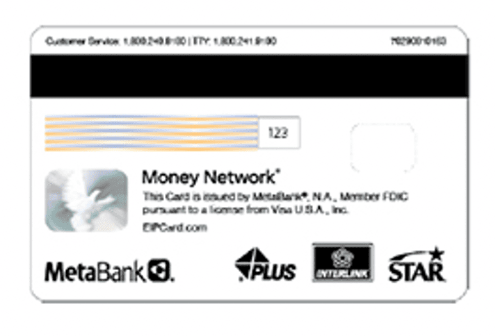 En la parte de atrás, también aparecerán la información tradicional de una tarjeta de débito, como la barra magnética y el código de seguridad de tres dígitos. El nombre del banco que emite los pagos, "Metabank N.A.", estará en la parte inferior.