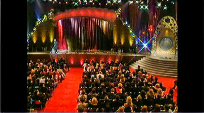 La escenografía de la doceava edición de Premio Lo Nuestro estuvo inspirada en el trabajo del arquitecto español Antonio Gaudí.