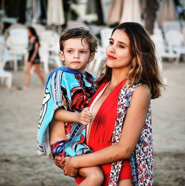 Pasaron tan solo un par de meses para que ella comenzara a convivir con el hijo de Horacio.