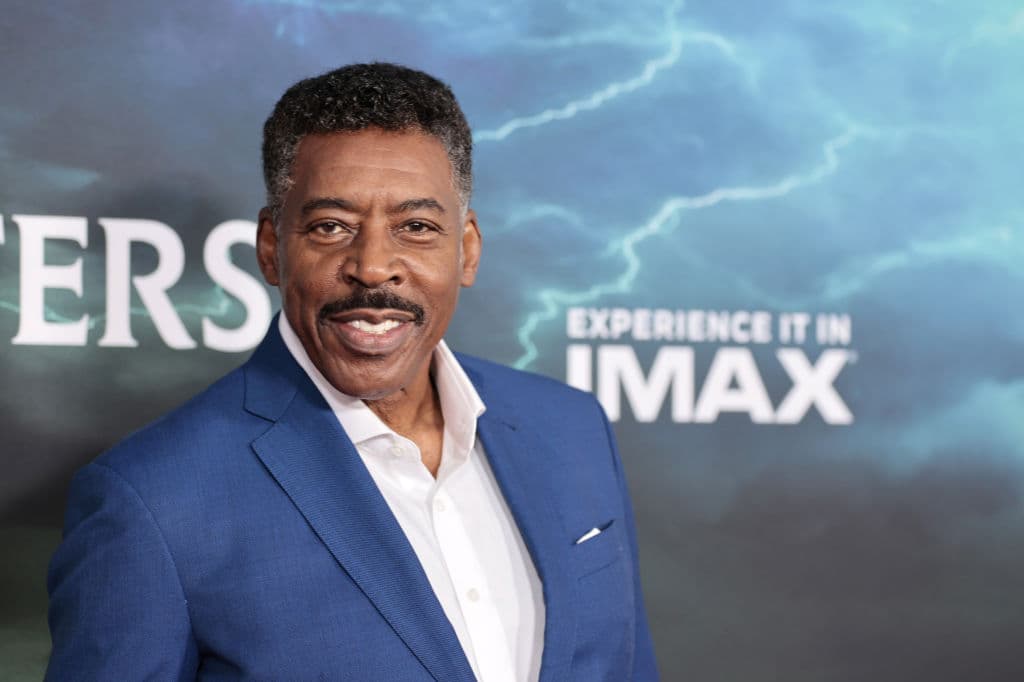 <b>Ernie Hudson</b>
<br>Hudson es conocido por su interpretación como Winston Zeddemore en las películas de ‘Ghostbusters’, con la más reciente en 2021 con ‘Ghostbusters: Afterlife’. Ha trabajado más en series de televisión como ‘Grace and Frankie’ desde 2015 a 2020, ‘The Family Business’ de 2018 a 2021 y ‘City on a Hill’ en 2022.