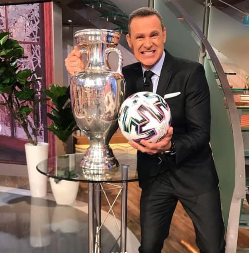 Su compañero Alan Tacher también ha sido parte de los cotidianos chistes de Carlitos.