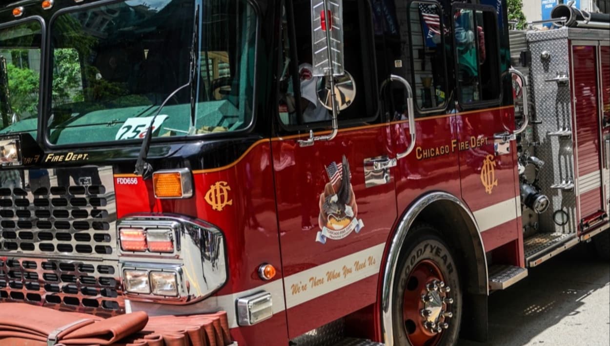 Fuerte incendio en almacén del barrio de Las Empacadoras en Chicago
