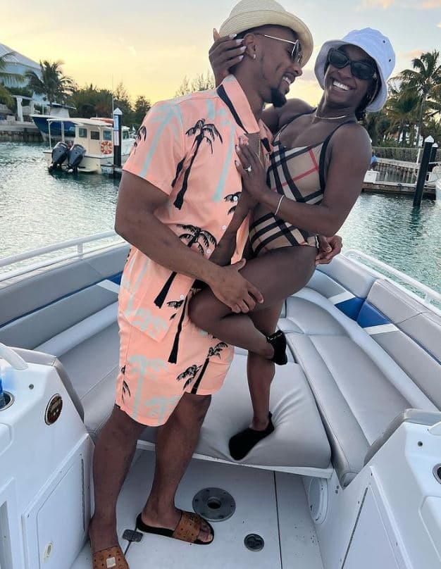 Biles compartió la noticia de su compromiso el 15 de febrero de 2022, justo un día después de San Valentín.
<br>