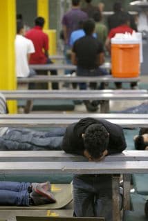 Encuesta revela que la mayoría en EEUU desea deportaciones aceleradas de menores