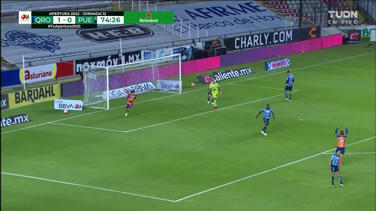 ¡GOL!  anota para Puebla. Jozy Altidore