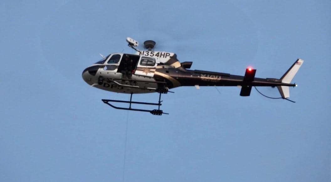 La víctima se encontraba en una pendiente de 45 grados a unos 1000 pies, así que tuvieron que recurrir a un helicóptero del Departamento de Seguridad Pública.