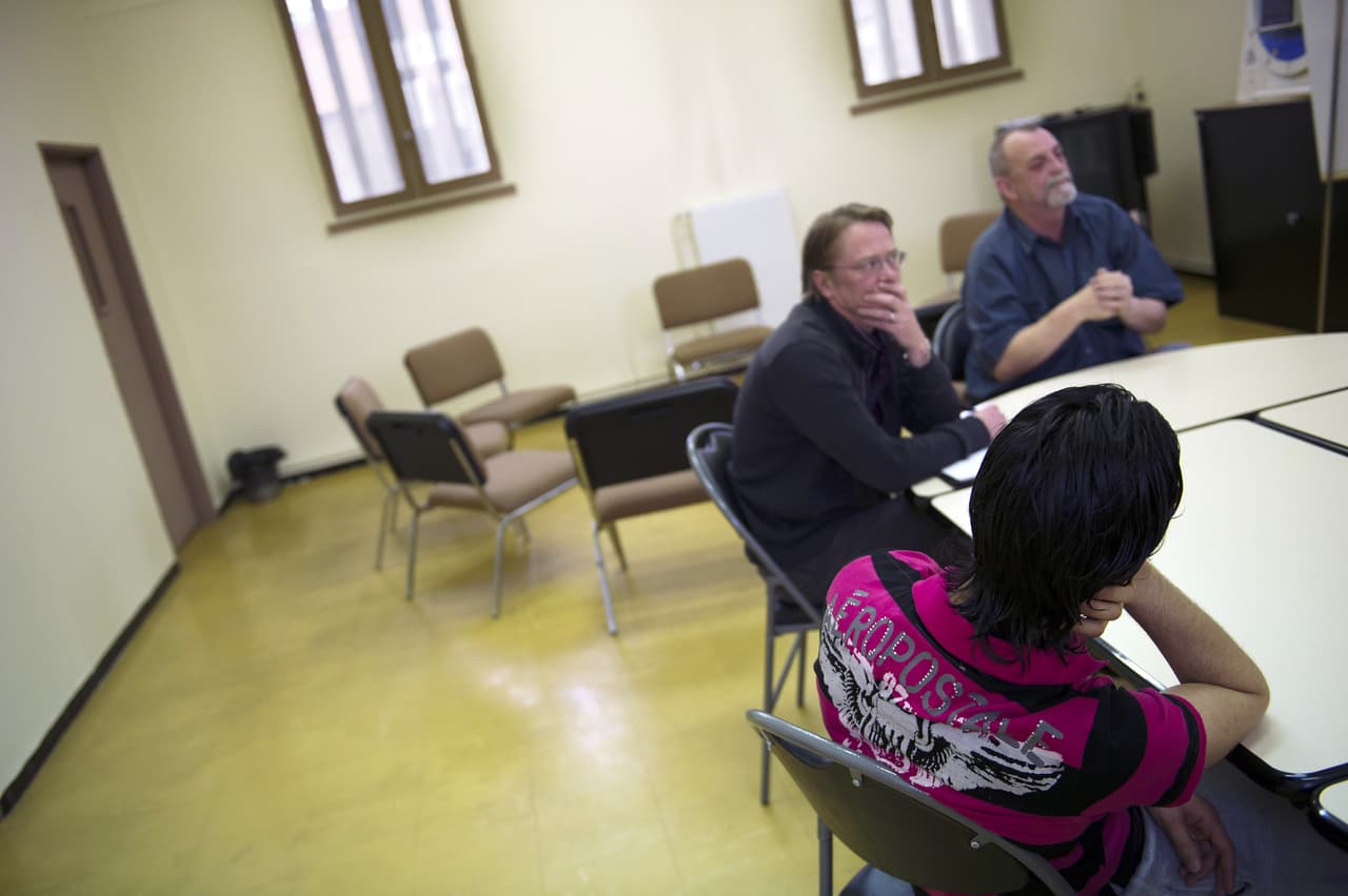 Weissman subrayó que la situación parece haber empeorado a pesar de la aprobación en 2008 de una ley específica ("Ley de Paridad de Salud Mental y Adicciones") y en 2010 de "Obamacare", una medida clave de la presidencia de Barack Obama que su sucesor, Donald Trump, quiere revocar.