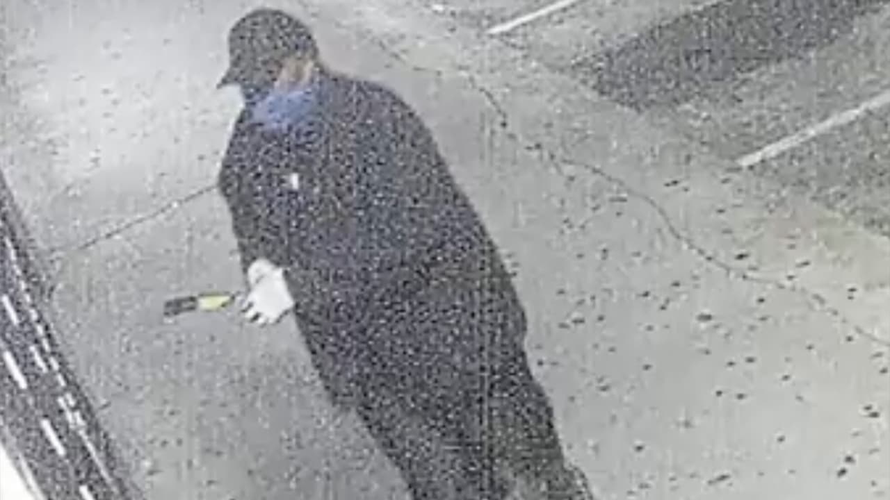 A pesar de esto, la taquería de Pedro López 
<a href="https://www.univision.com/local/houston-kxln/asesinato-sospechoso-vuelven-robar-taqueria-el-ranchito-4-houston" target="_blank">volvió a ser objeto de robo</a> este martes en la madrugada, cuando un sujeto entró a robar $100 de la caja registradora y dinero que había en máquinas de juego.