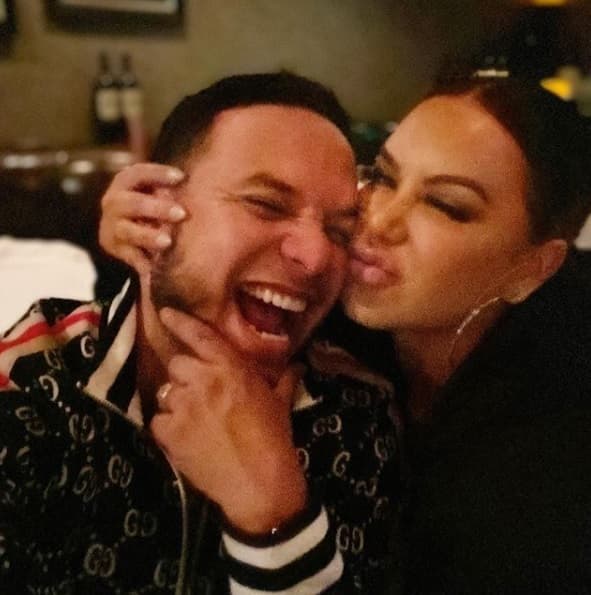 Su relación siempre estuvo llena de altibajos. Desde que iniciaron su romance han tenido varios rompimientos. Con el anuncio de este 17 de septiembre son ya cinco ocasiones las que se han separado.