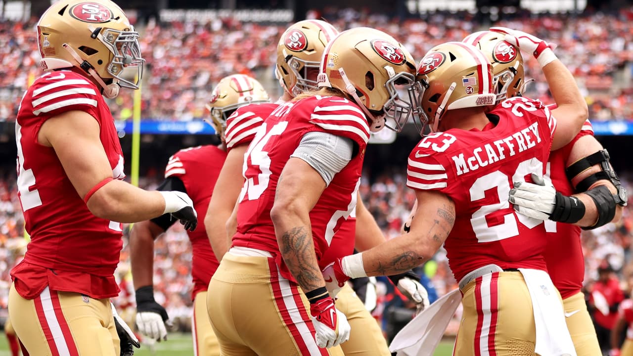 McCaffrey y 49ers olvidan el Super Bowl en playas de México