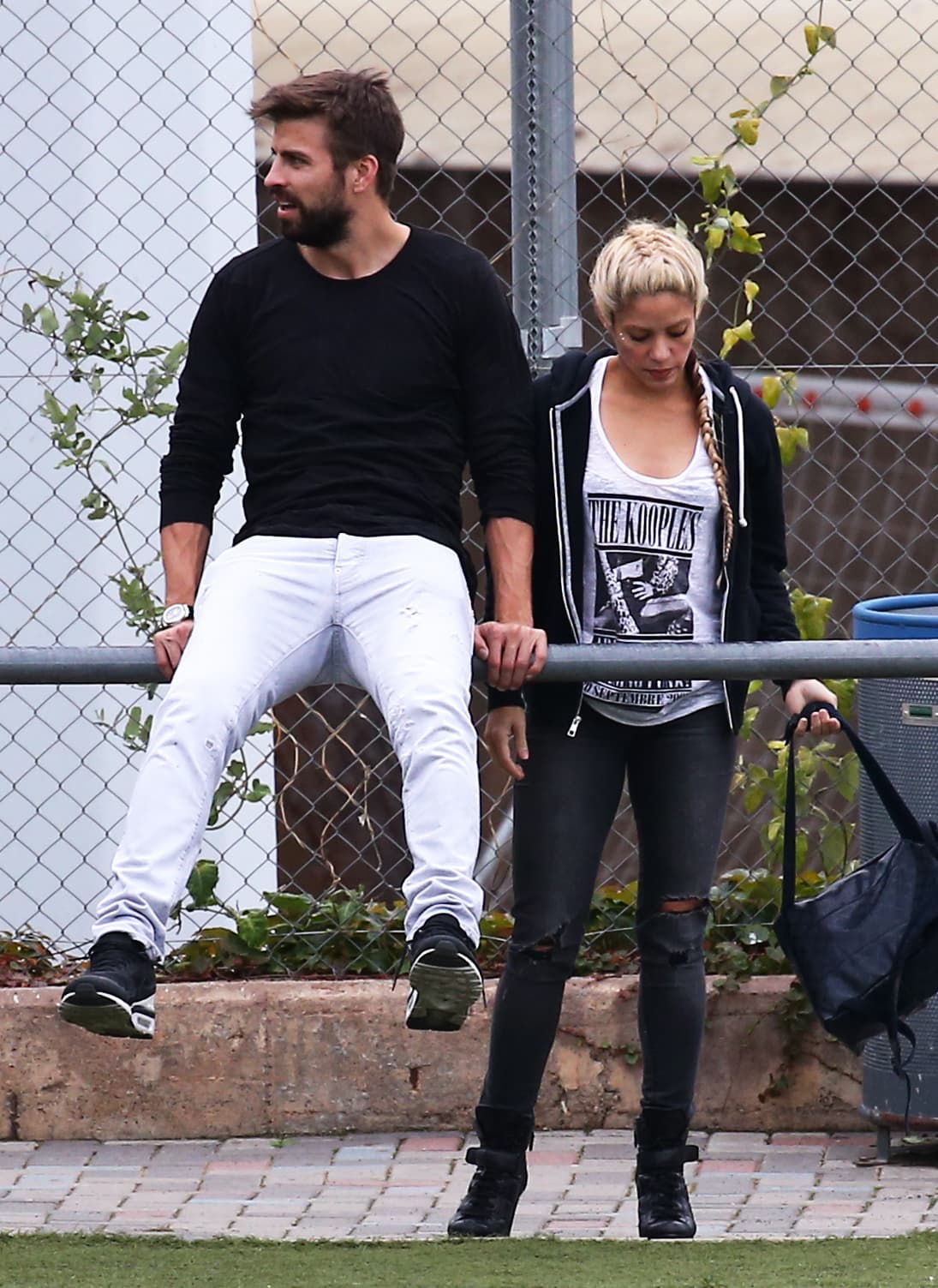 Piqué feliz con el pequeño Sasha.