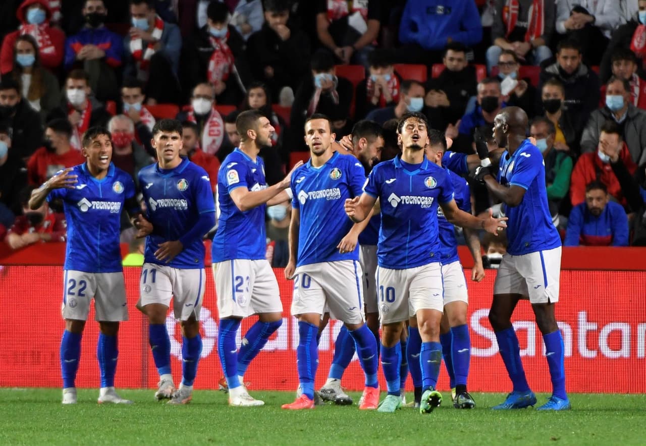 Granada logra empate de último minuto ante el Getafe, gracias al gol de Jorge Vidal al 90+7'. La visita ganaba el encuentro por la anotación Enes Ünal al minuto 36'. El mexicano JJ Macías no fue convocado para este partido de la Jornada 11 de La Liga.