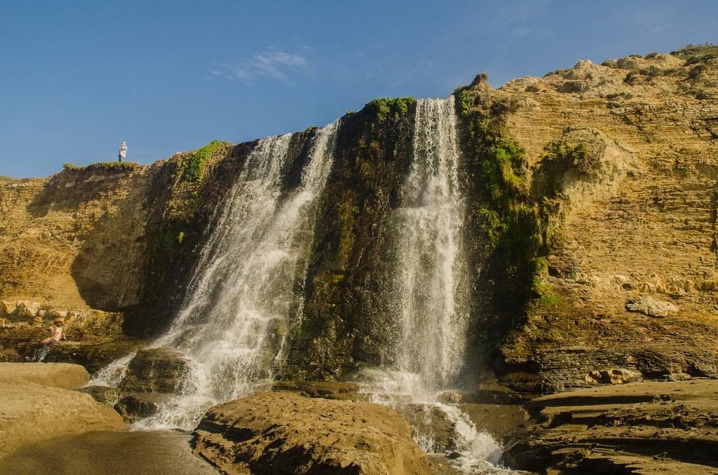 <b>Altura: </b>39 pies
<br>
<b>Ubicación:</b> Point Reyes National Seashore, en el condado Marin, California.
<br>
<b>Precio:</b> Gratis, pero aplican precios para acampar.
<br>