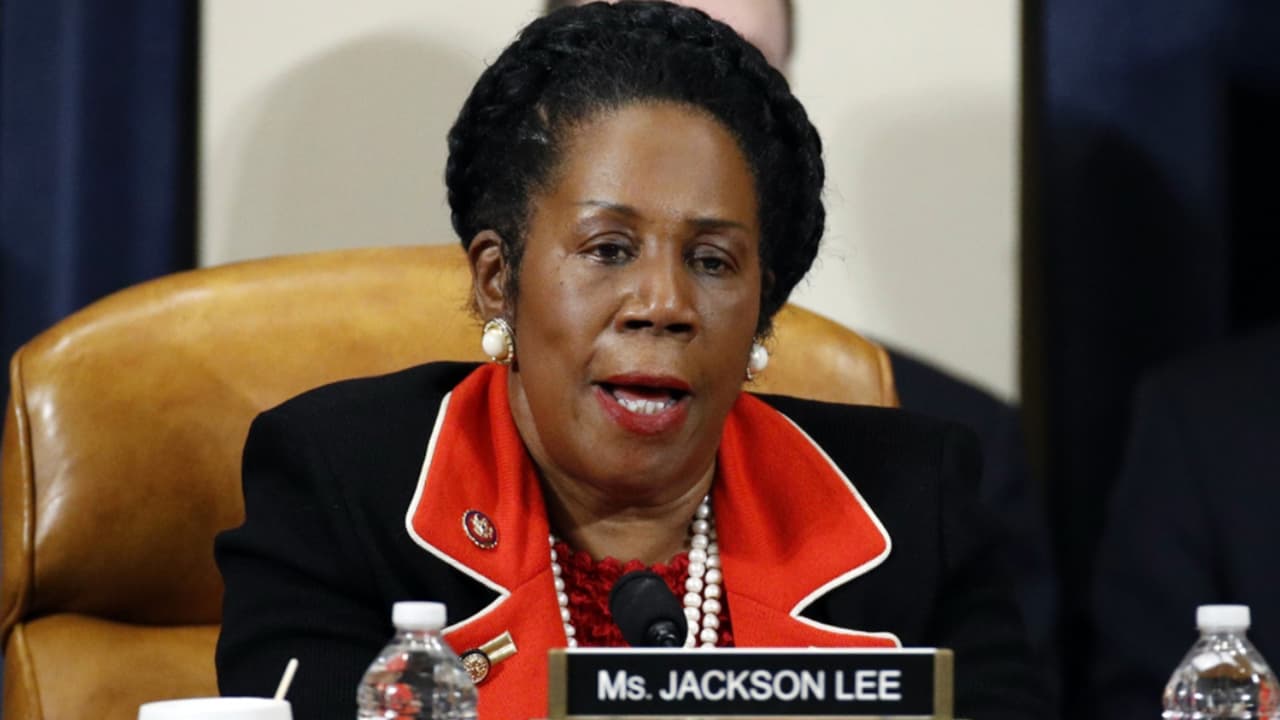 "Felicitaciones al presidente electo Joe Biden y a la vicepresidenta electa Kamala Harris", la publicación de Sheila Jackson Lee.