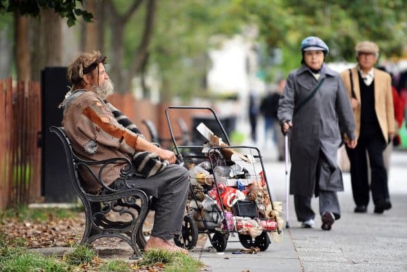 Gran número de ‘foreclosures’, altos cobros de impuestos, inseguridad y corrupción, son algunos de los problemas que aquejan a estas regiones estadounidenses llevándolas así a ser calificadas como las más miserables de todo el país según la revista 'Forbes', aquí te presentamos los 10 primeros sitios. ¿Tu lugar de residencia está en los primeros lugares?