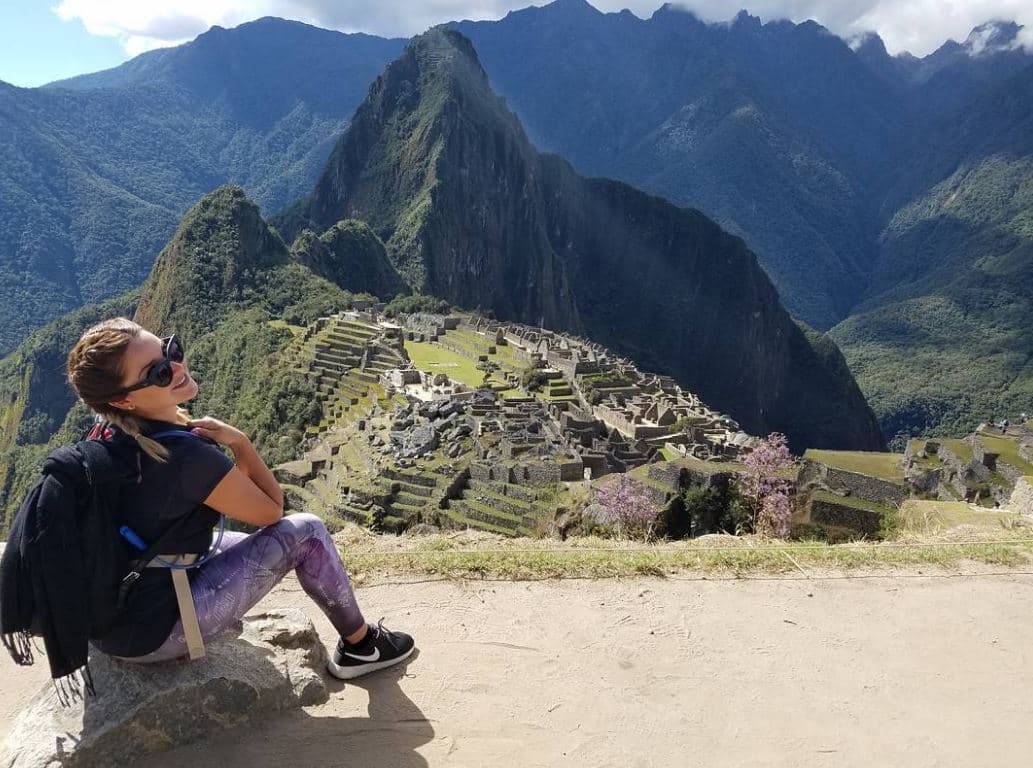 Hermosa como siempre, Gred posó para mostrarle a todos sus seguidores lo bello que es el antiguo poblado andino-incaica construida antes del siglo XV. "Una de las siete maravillas...😍📍🔝 DONE ✔ #bucketlist #PeruNosLlama #travelingtheworld #wonderoftheworld #familytrip"