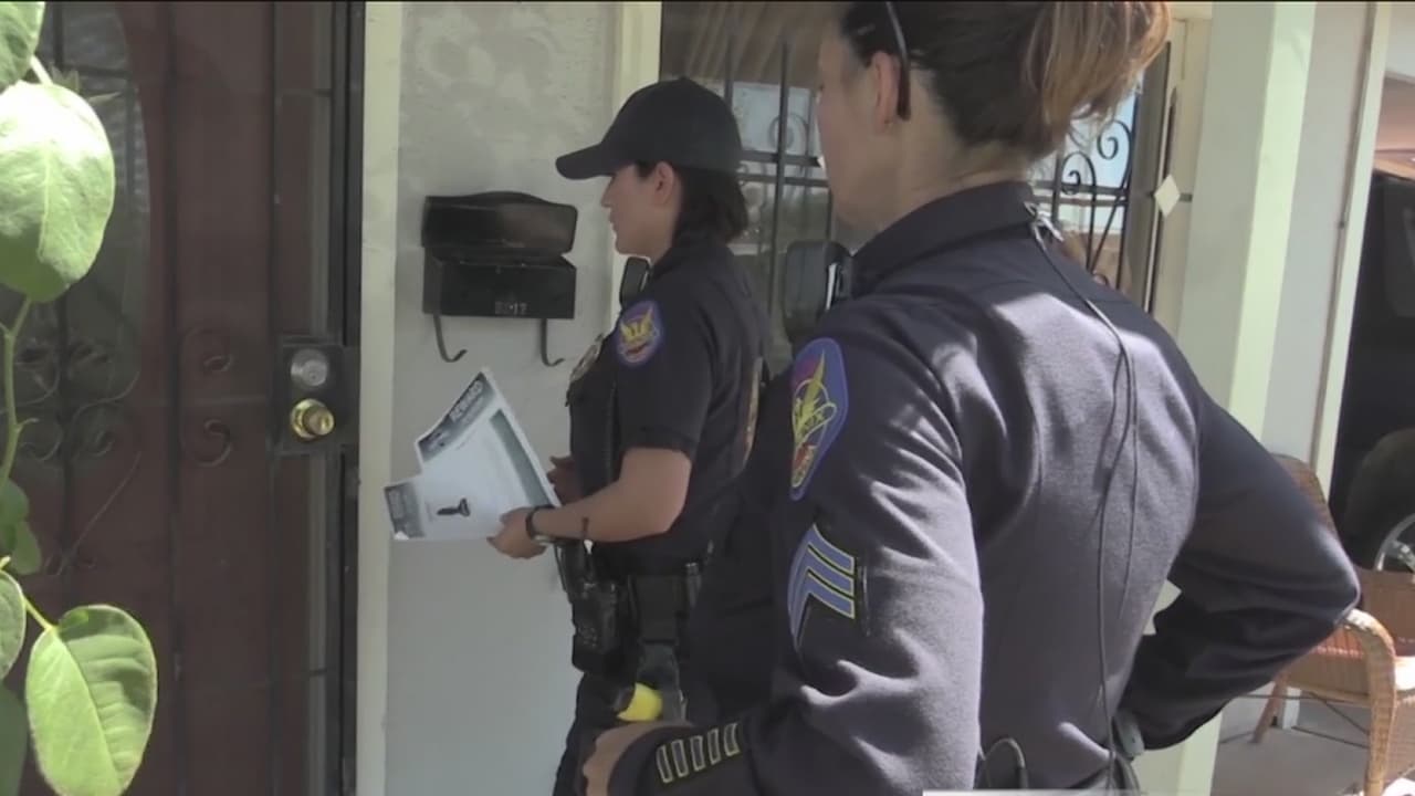 Piden civiles bilingües como asistentes de policía