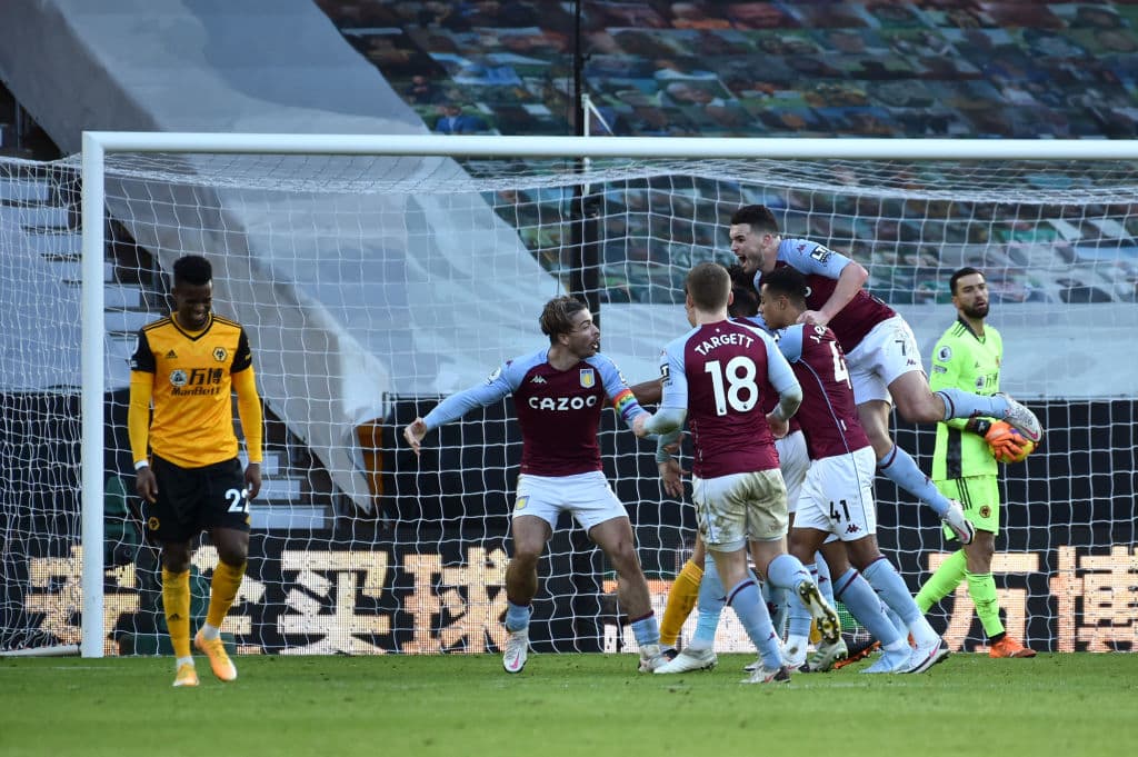 El gol llegó tarde al Molineux Stadium que lució una emotiva manta alentando la pronta recuperación del mexicano. | Anwar El Ghazi (90+4’) fue el encargado de anotar el gol que le dio la victoria a los visitantes luego de cobrar la pena máxima.