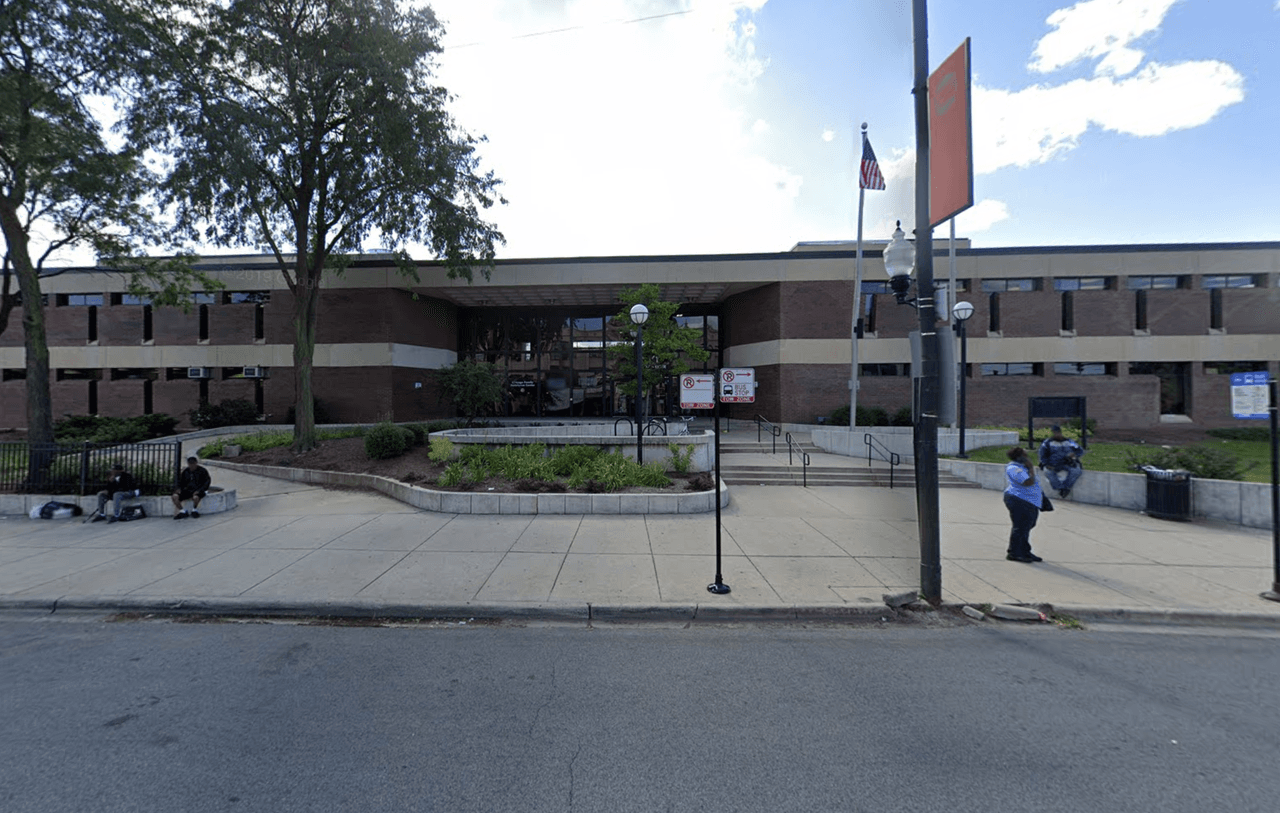 <b>Garfield Center: </b>En el número 10 S de la avenida Kedzie.